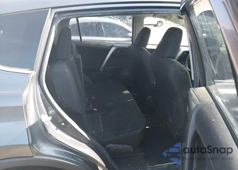 2017 Toyota Rav4 Le z USA, uszkodzony, nr VIN JTMBFREV7HJ148555